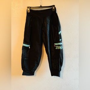 Zumba fitness capris black and turquoise size large